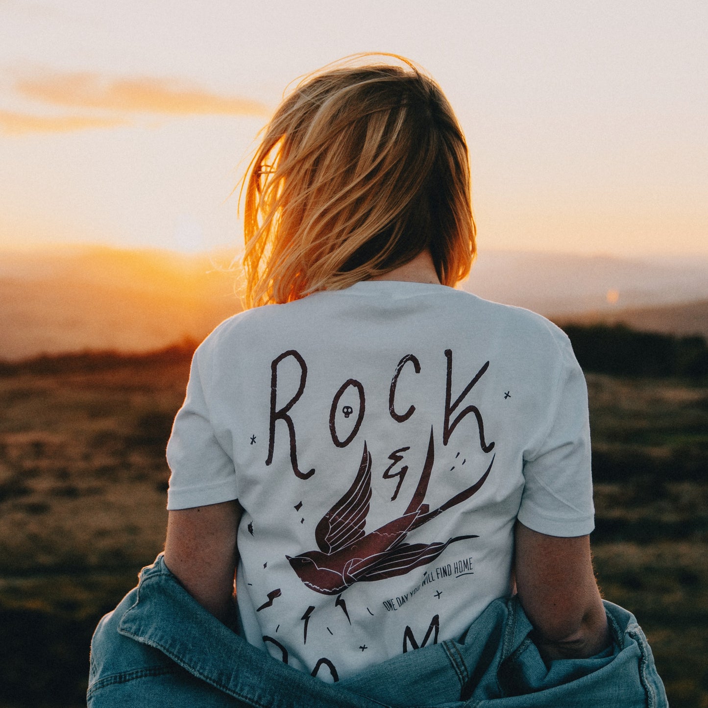 ROCK AND ROAM T-SHIRT