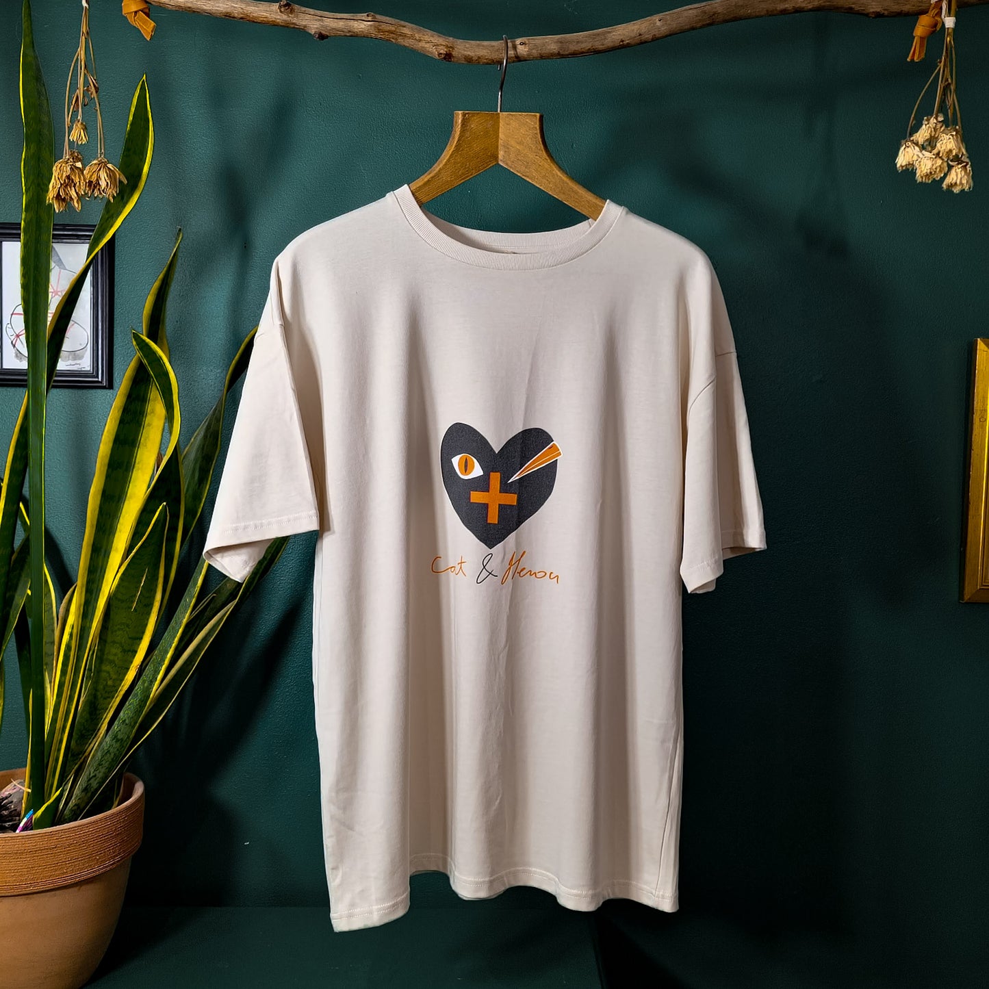 CAT AND HERON - OVERSIZED T-SHIRT