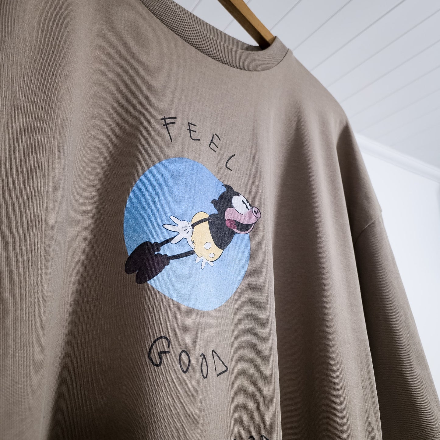FEEL GOOD MOOD - OVERSIZED T-SHIRT